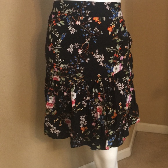 Flirty Ruffle Skirt - Picture 2 of 2